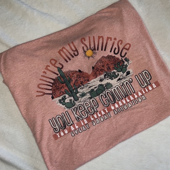 XL Bella + Canva T - brand new. New without tags - Picture 1 of 2